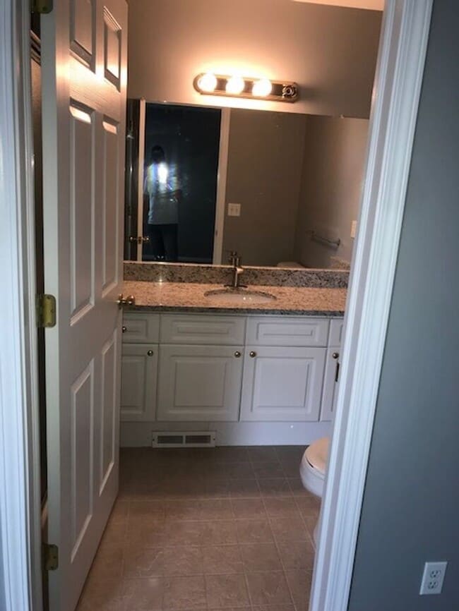 Building Photo - Beautiful 2 bedroom 2 bathroom Condo in Sl...