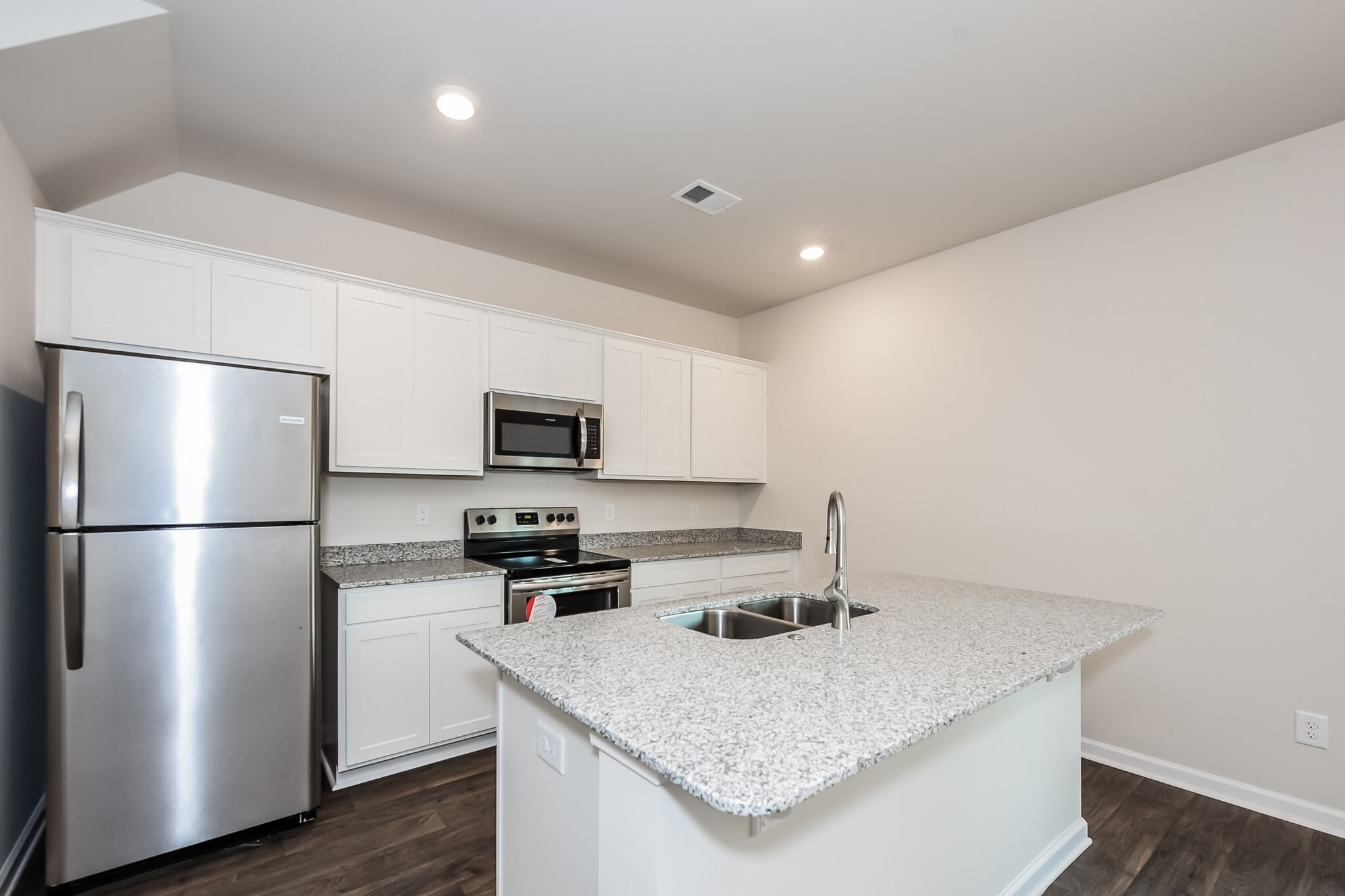 Building Photo - 609 Green Wigeon Rd