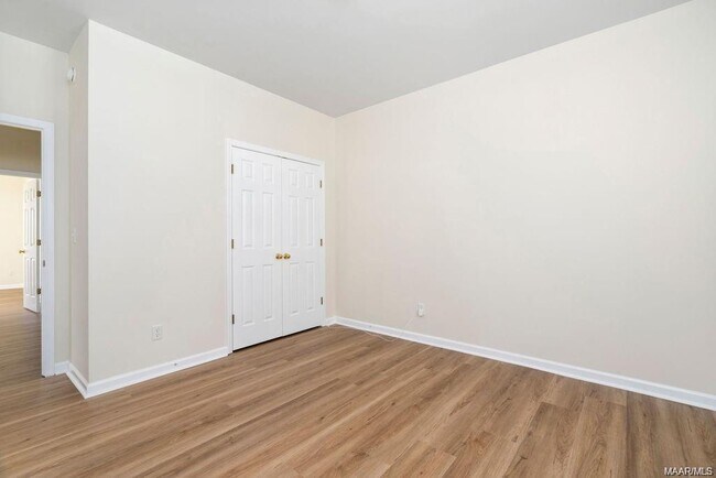 Building Photo - 3412 Crestwood Ln