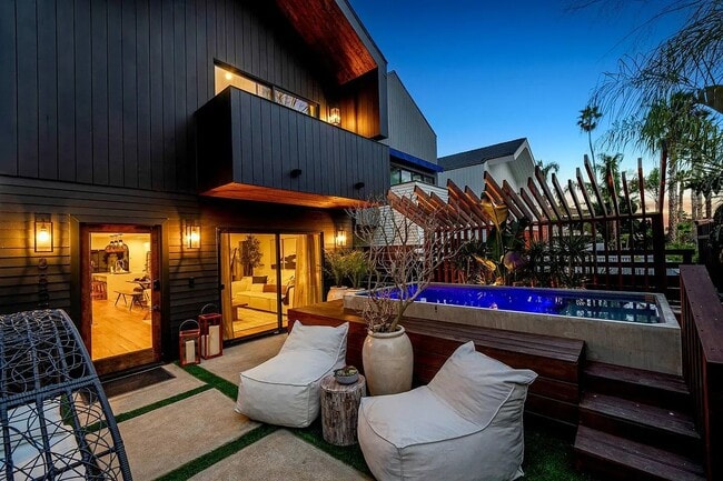 Building Photo - 3857 Sequoia