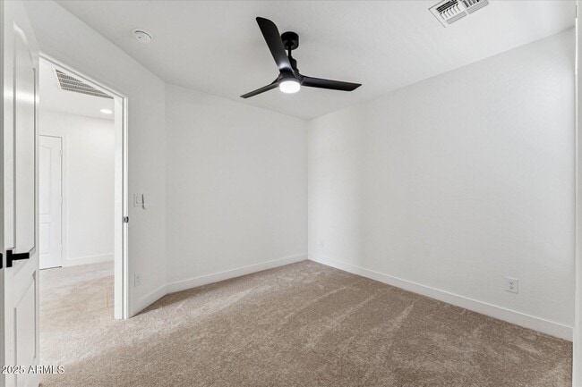 Building Photo - 9934 E Empress Ave