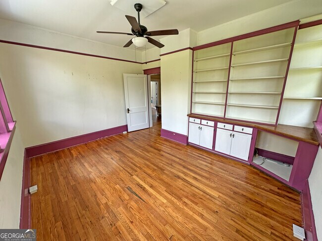 Building Photo - 1010 Oglethorpe Ave