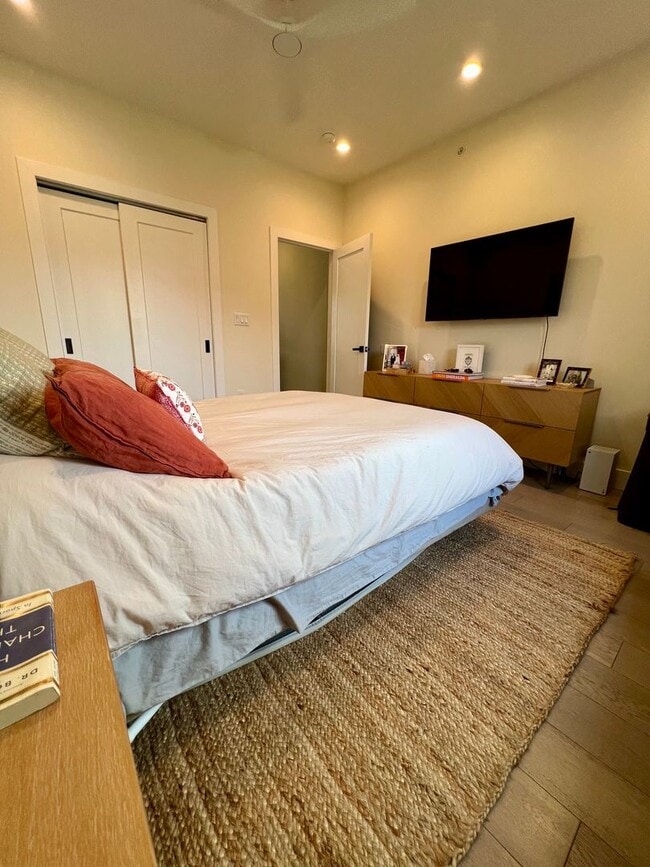 Building Photo - Gorgeous 3-Bedroom Townhome in the Heart of Northern Liberties! Available July 1st!
