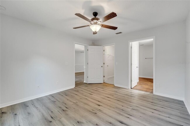 Building Photo - 330 Pheasant Dr