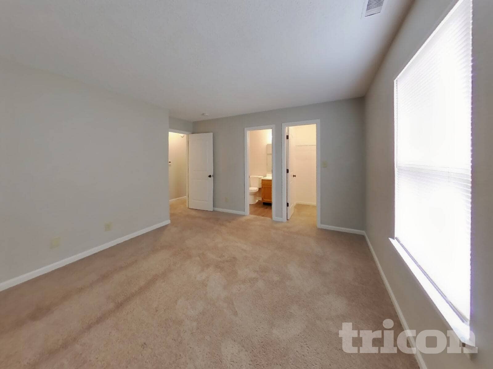 Building Photo - 7403 Grandview Dr