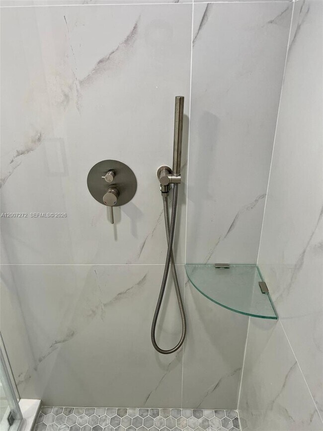 Building Photo - 155 Ocean Ln Dr