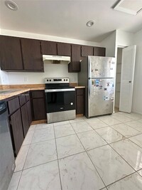 Building Photo - 861 NE 209th Terrace