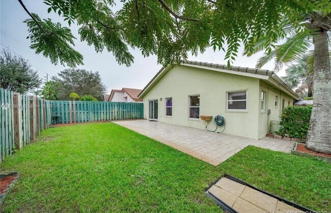 Building Photo - 20421 SW 1st St