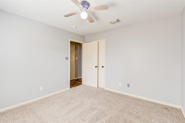 Building Photo - 25910 Oakridge Forest Ln