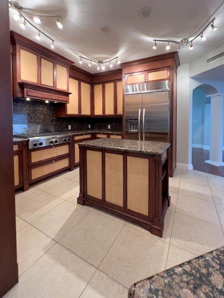 Building Photo - 4241 N Ocean Blvd