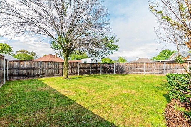 Building Photo - 4415 Haverhill Ln