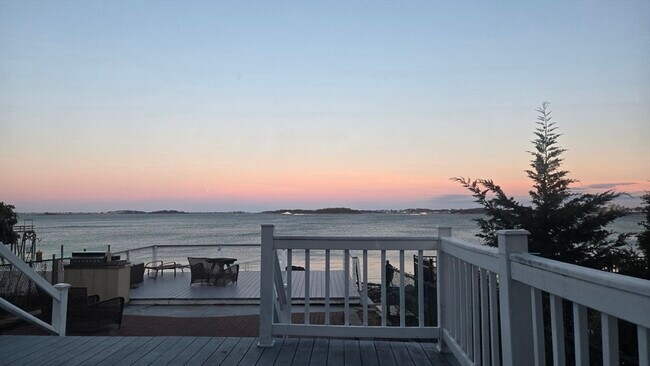 Building Photo - 16 Homestead Ave