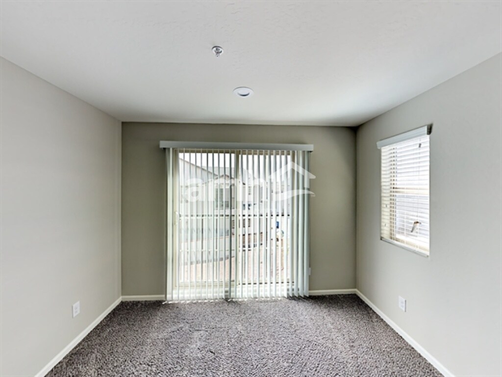 Building Photo - 20673 W Point Ridge Rd