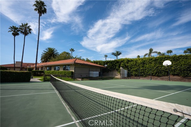 Building Photo - 984 La Cresta Pl