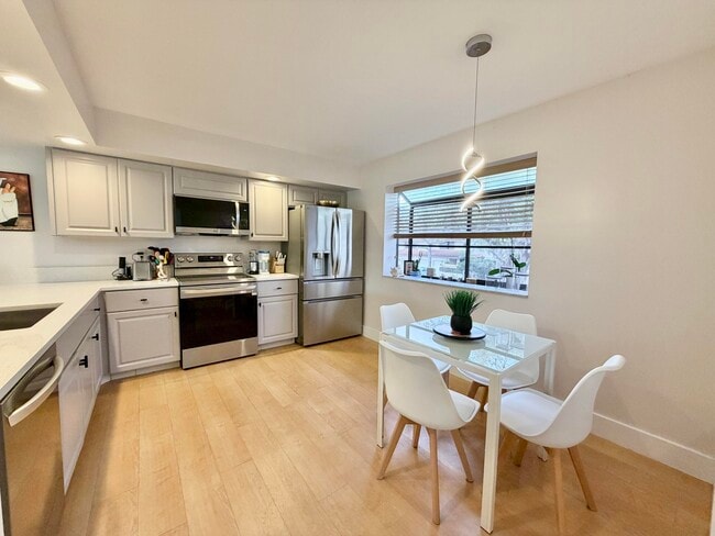 Building Photo - 7935 La Mirada Dr