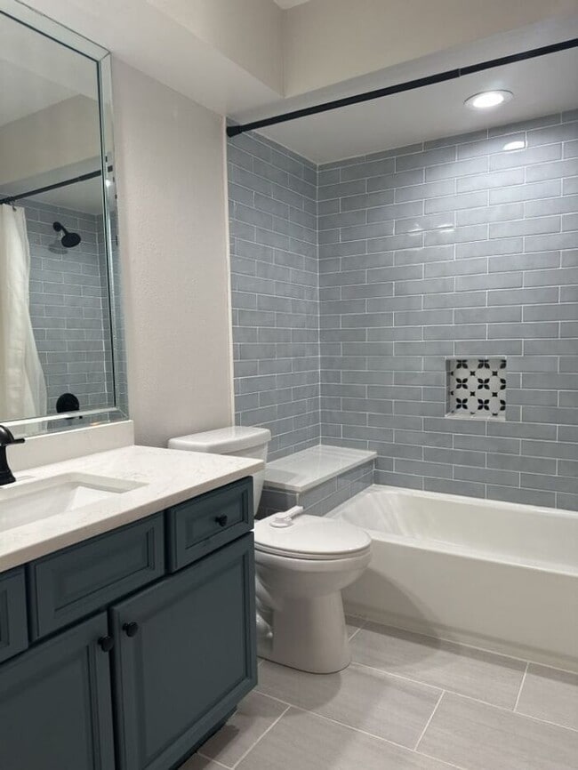 Building Photo - CARROLLWOOD VILLAGE REMODELED TOWNHOUSE