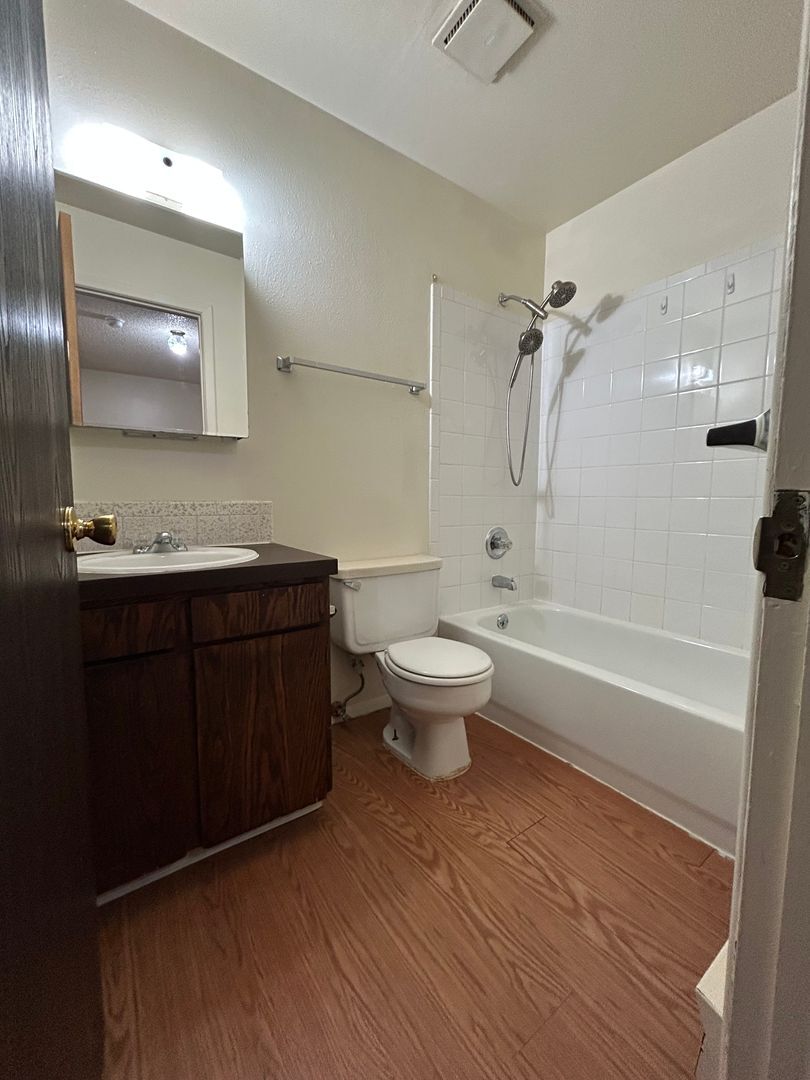 Building Photo - 808 Delaware Ave