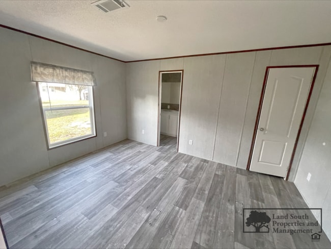 Building Photo - 8535 Mathews Rd