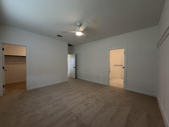 Building Photo - 4723 Bay Vista Dr