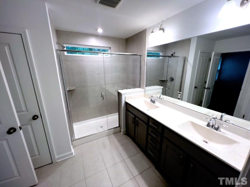 Building Photo - 135 Orvis Dr