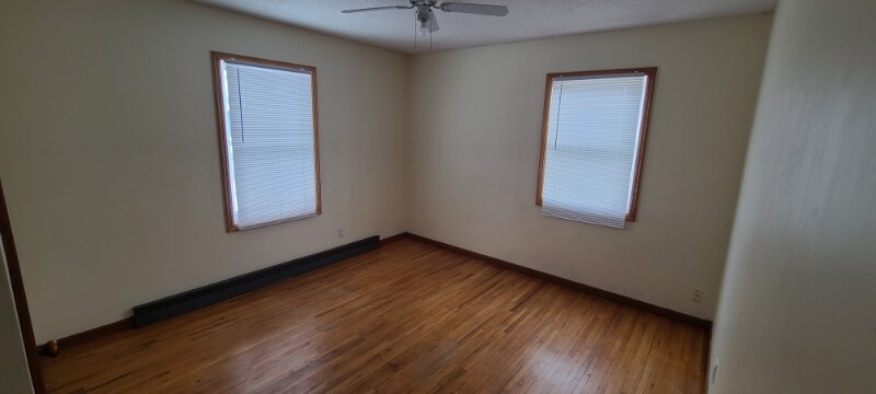Building Photo - 606 Southview Dr