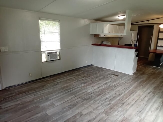 Building Photo - 2504 Winston Churchill Dr