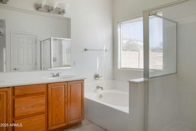 Building Photo - 42193 W Ramona St