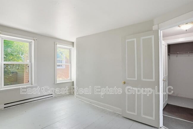 Building Photo - 13 N Maryland Ave