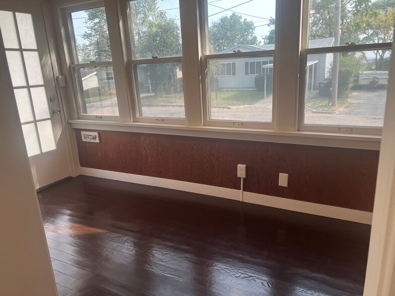 Building Photo - 1819 W Horne Ave