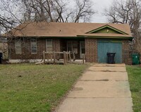 Building Photo - 1605 E Park Pl