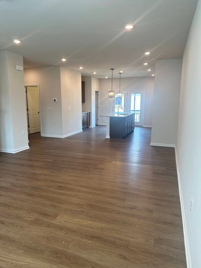 Building Photo - 405 Diversity Wy