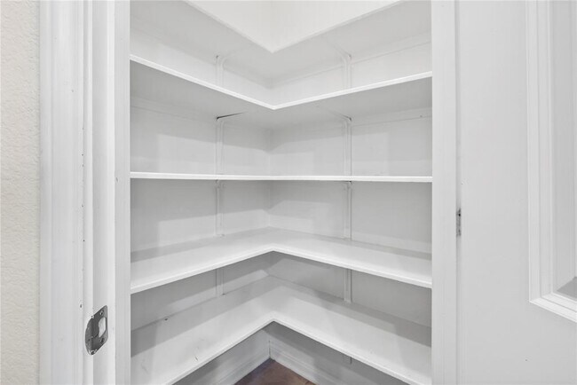 Building Photo - 2925 Scout Pony Dr