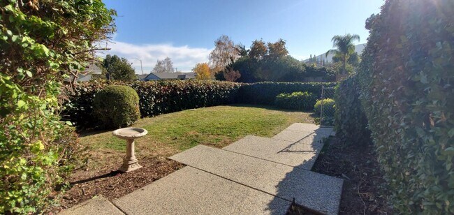 Building Photo - 7312 Phinney Way