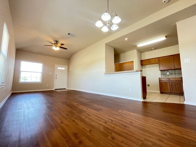 Building Photo - 3/2 Duplex in Arlington