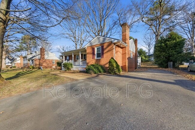 Building Photo - 8410 Yolanda Rd