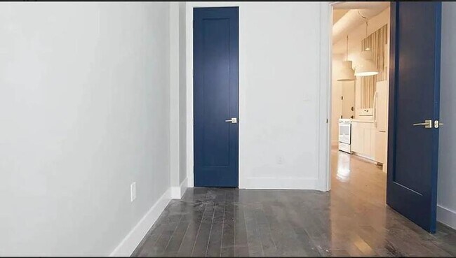 Building Photo - 4 bedroom in BROOKLYN NY 11221