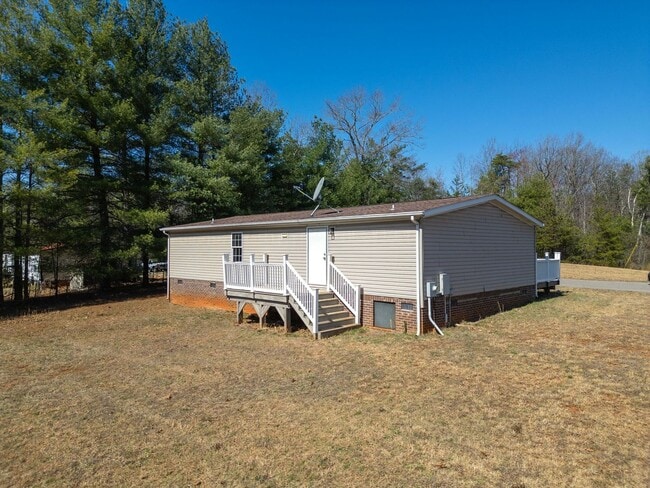 Building Photo - 3 bed/2 bath House for Rent in Ferrum!