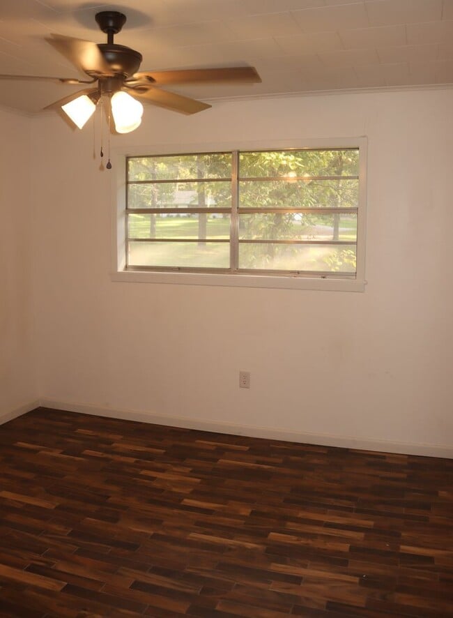 Building Photo - Newly Remodeled Single-Family Home