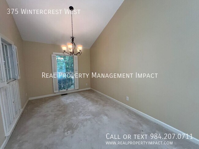 Building Photo - 375 Wintercrest W