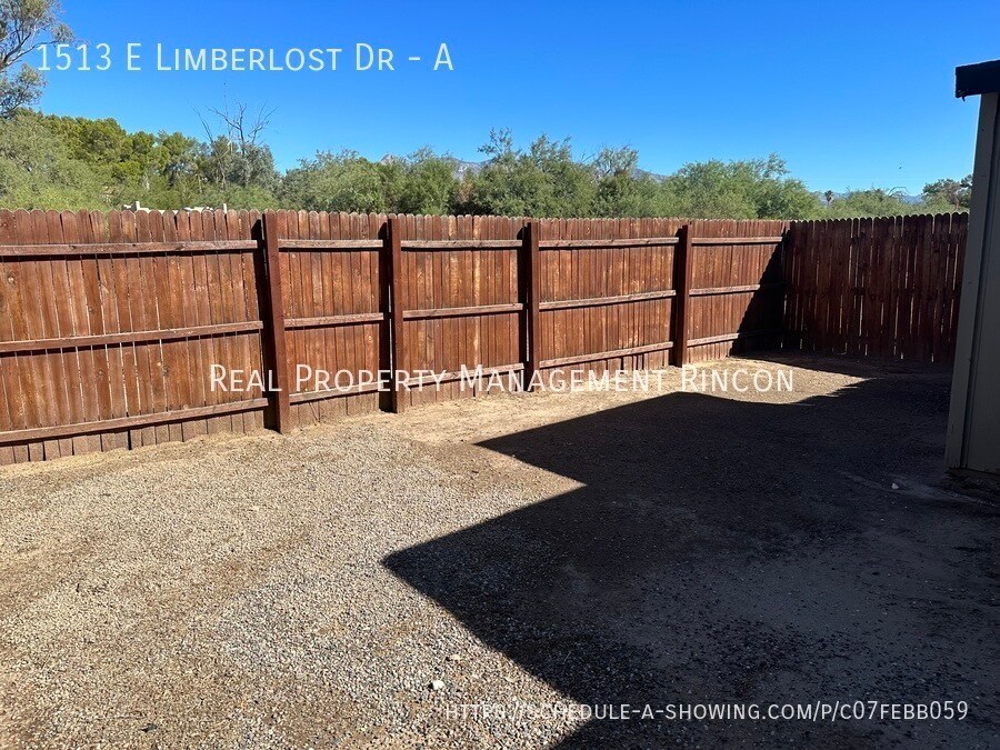 Building Photo - 1513 E Limberlost Dr