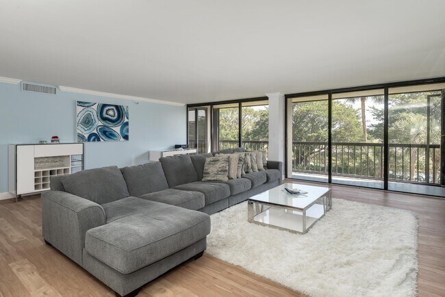 Building Photo - 2480 Presidential Way