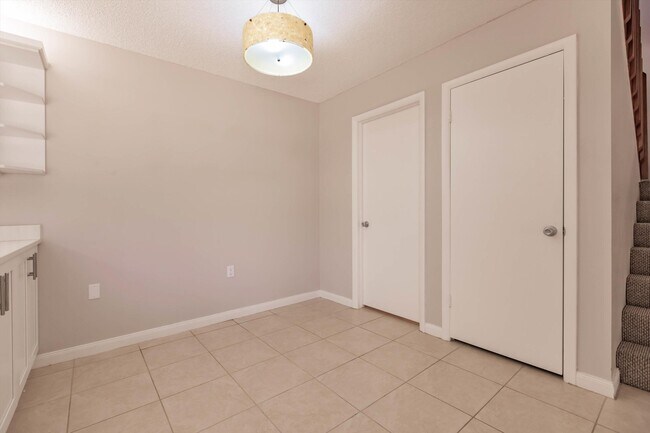 Building Photo - 7719 77th Way