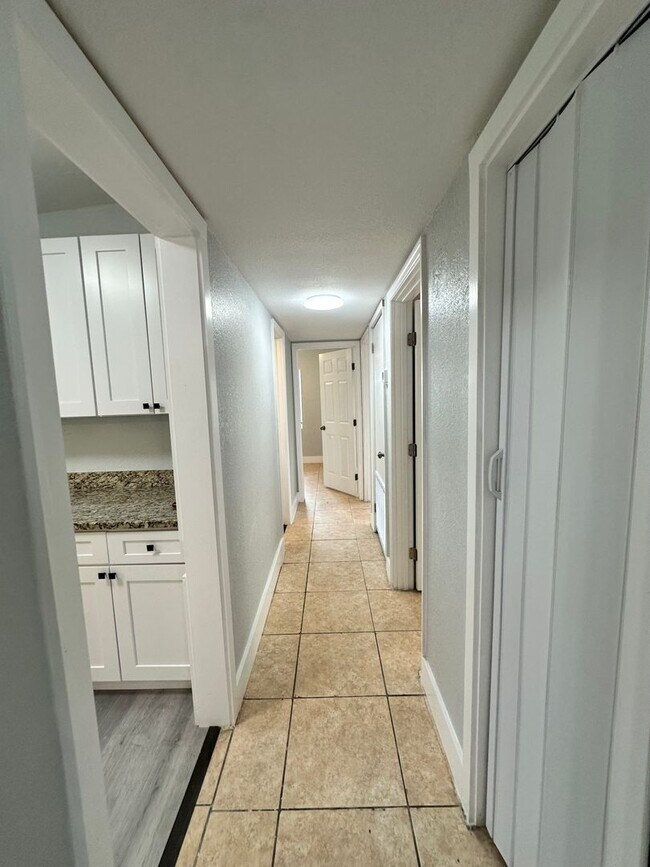 Building Photo - 4-Bedroom Home with Modern Touches!