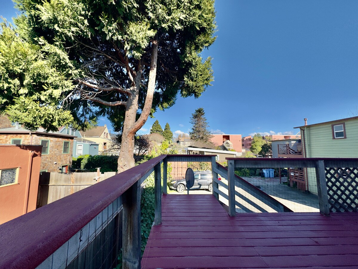 Building Photo - 2835 California St