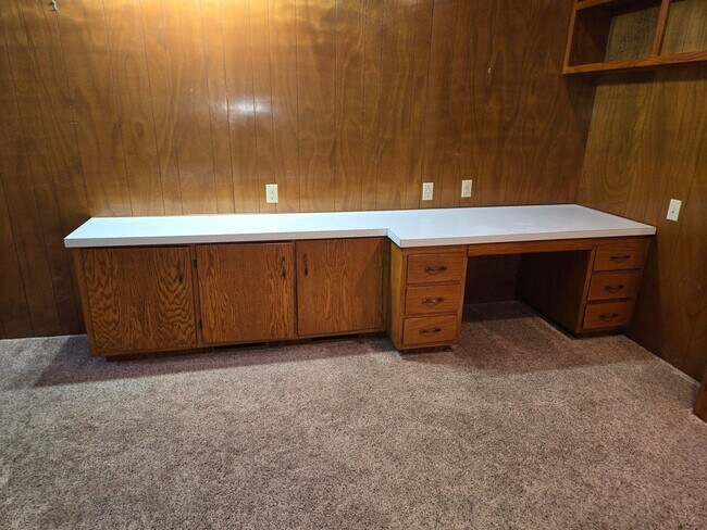 Building Photo - 132 Corll St