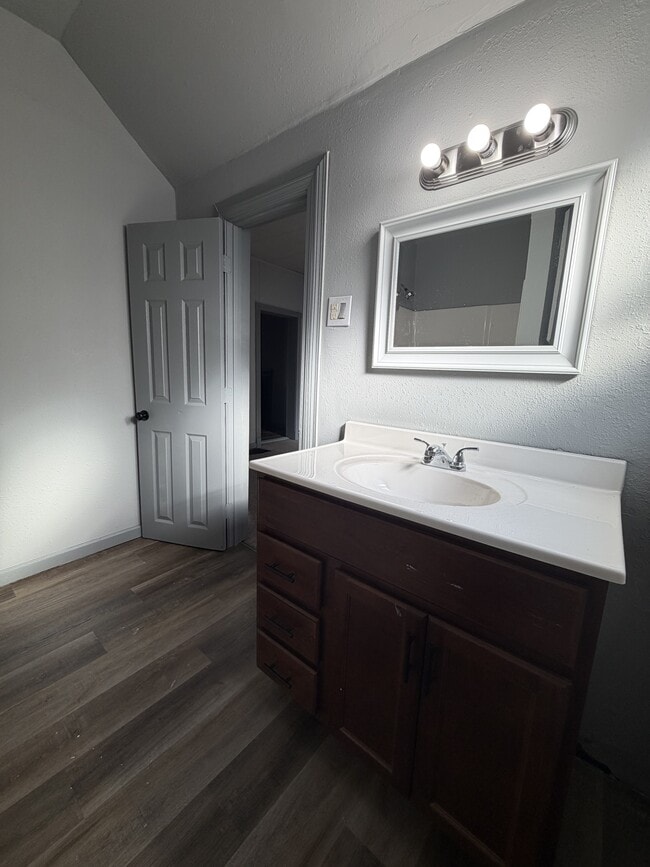 Building Photo - 507 S 1st St