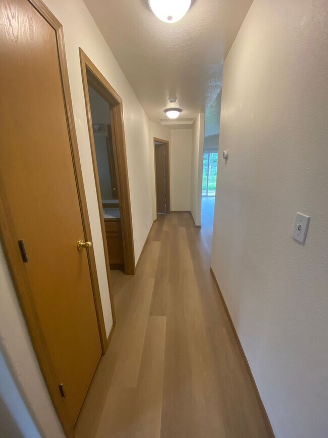 Building Photo - SINGLE FAMILY HOUSE IN HAYDEN (P#285)