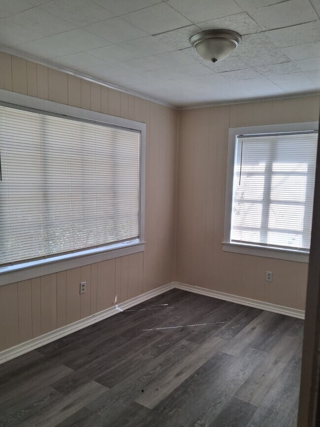 Building Photo - 3511 Sykes Park Dr