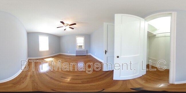 Building Photo - 812 Greenwood Cir