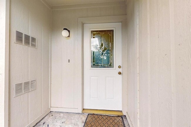 Building Photo - 6605 Bluestone St
